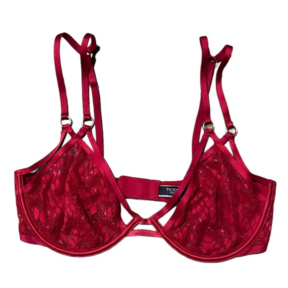 Victoria's Secret Red Lace Bra - Picture 1 of 2